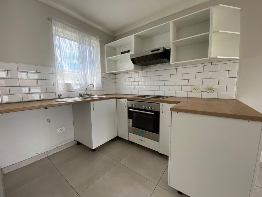 To Let 2 Bedroom Property for Rent in Vredekloof East Western Cape
